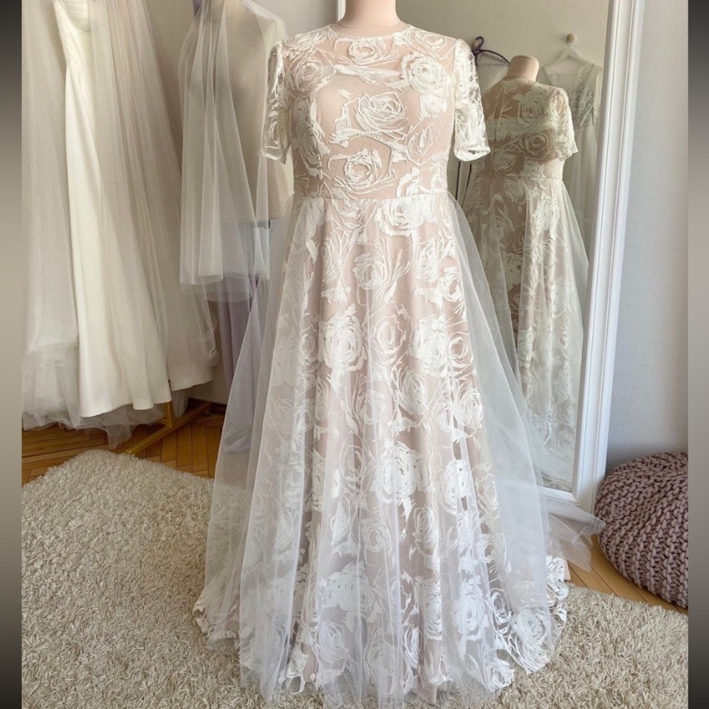 Wedding/prom dress